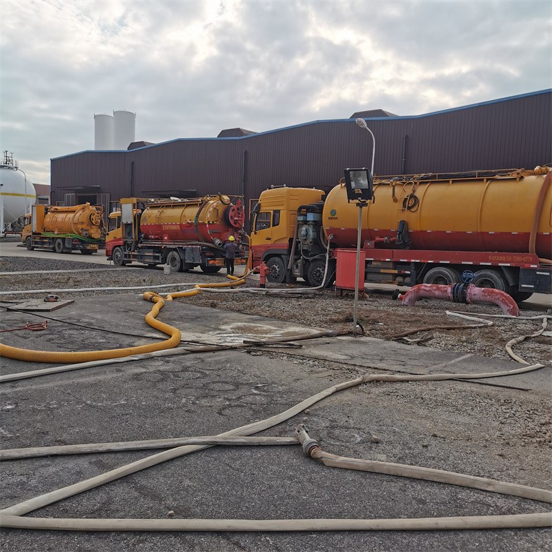 锦屏污水池清理